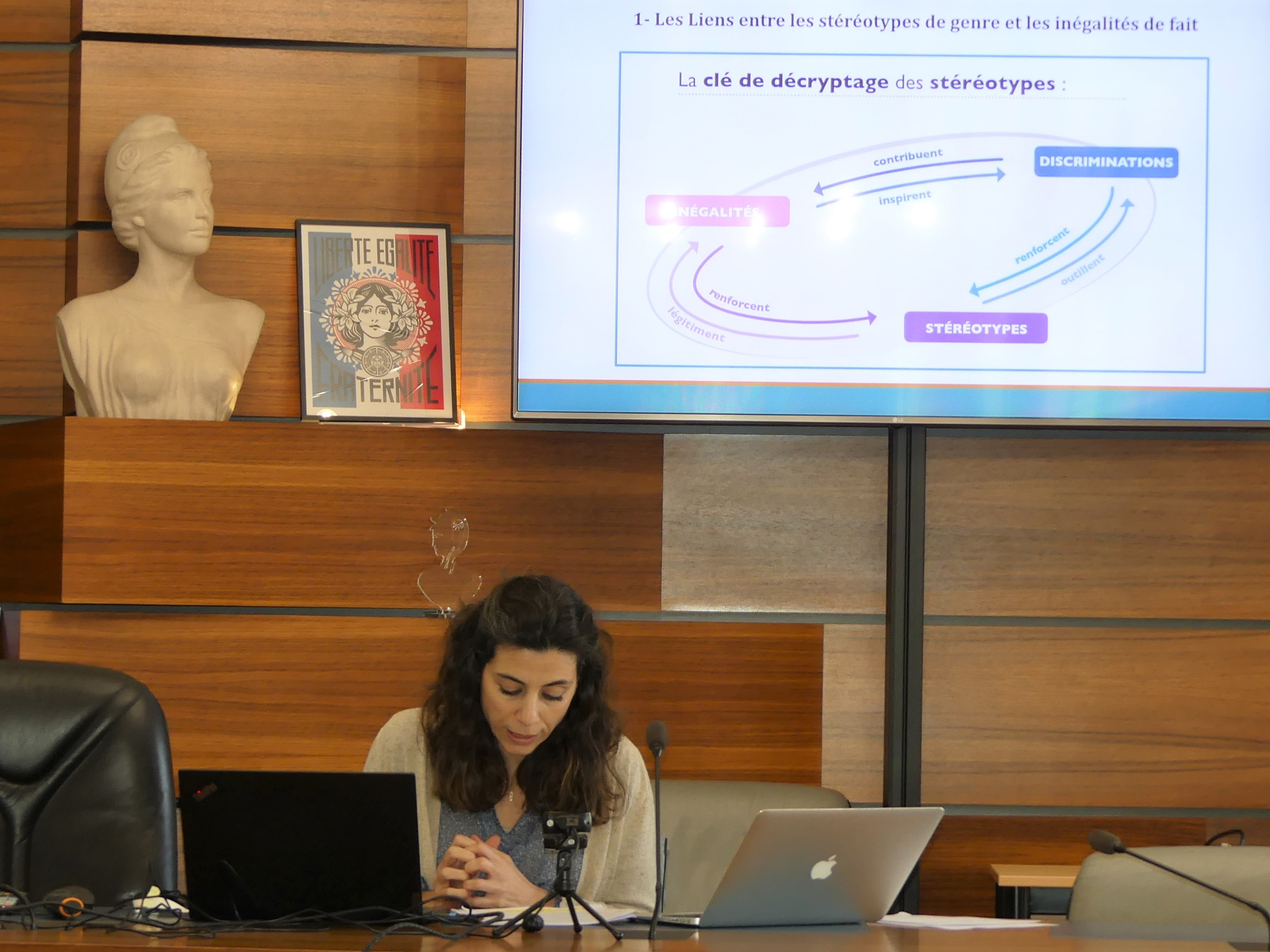Lara DIRICCO, juriste-psychologue, intervenante au titre du CIDFF de Nancy